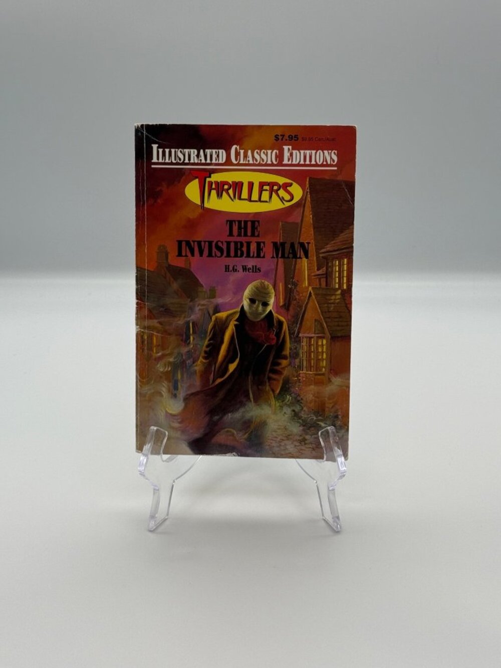 The Invisible Man by H.G. Wells Illustrated Classic Editions Thrillers Paperback